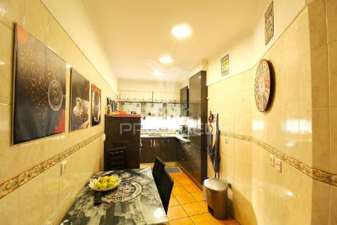 Apartamento t3 duplex, terraço, santiago do cacém