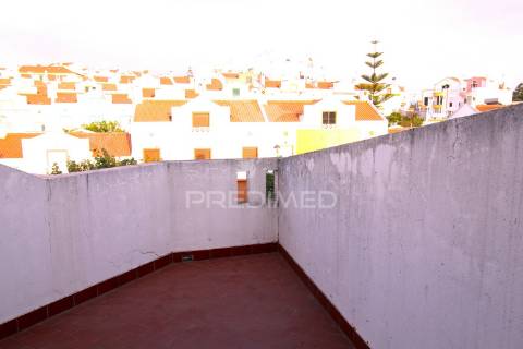 Apartamento t3 duplex, terraço, santiago do cacém