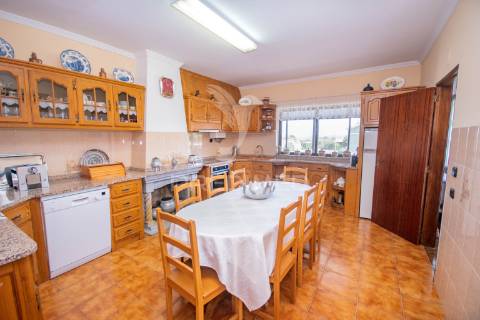 Moradia t4 com terreno de 1850 m² | albardo – guarda