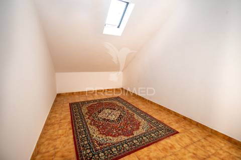 Moradia t4 com terreno de 1850 m² | albardo – guarda