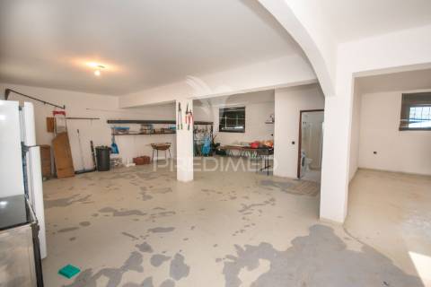 Moradia t4 com terreno de 1850 m² | albardo – guarda