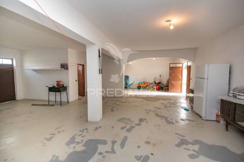 Moradia t4 com terreno de 1850 m² | albardo – guarda