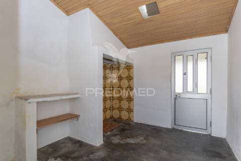 Moradia pronta a habitar - torrão