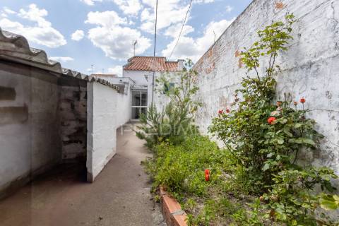 Moradia pronta a habitar - torrão