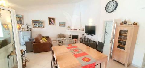 Moradia térrea  v2 em albufeira  3km da praia