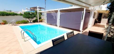 Moradia térrea  v2 em albufeira  3km da praia