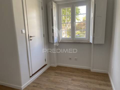 Moradia com terraço e garagem em santiago do cacém