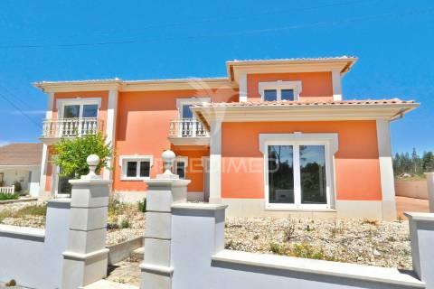 Moradia t7 com garagem