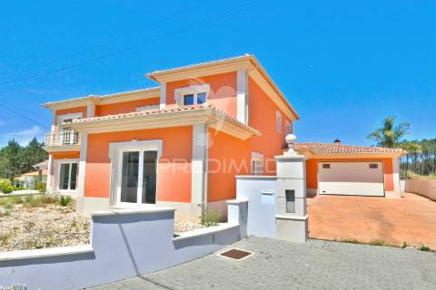 Moradia t7 com garagem