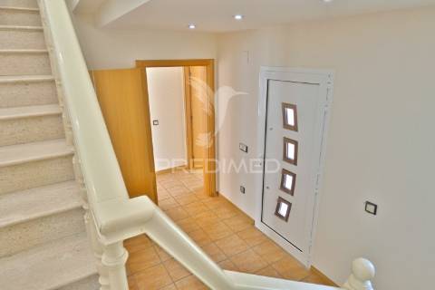 Moradia t7 com garagem