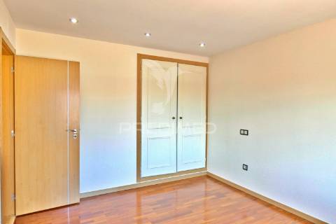 Moradia t7 com garagem