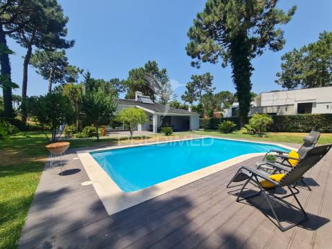 Moradia exclusiva t4 na prestigiada herdade da aroeira