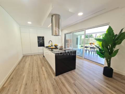 Moradia exclusiva t4 na prestigiada herdade da aroeira