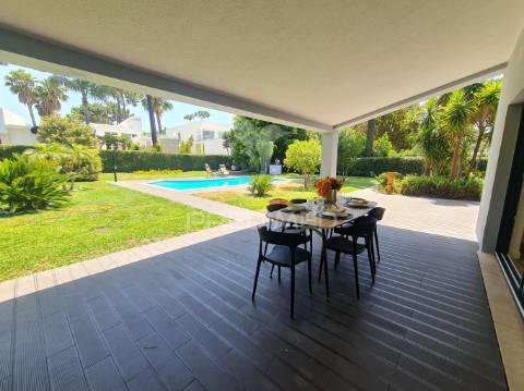 Moradia exclusiva t4 na prestigiada herdade da aroeira