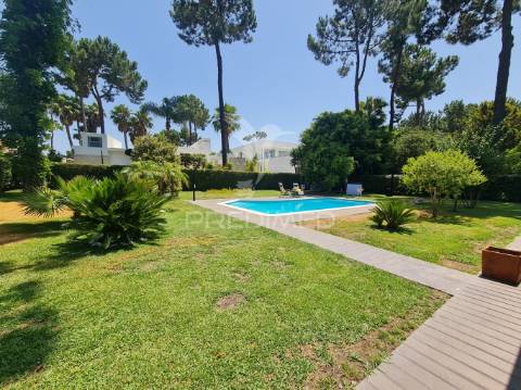 Moradia exclusiva t4 na prestigiada herdade da aroeira