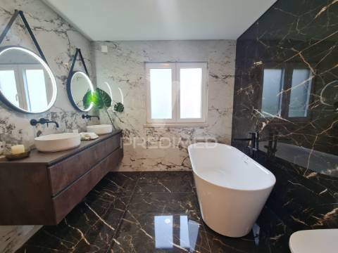 Moradia exclusiva t4 na prestigiada herdade da aroeira