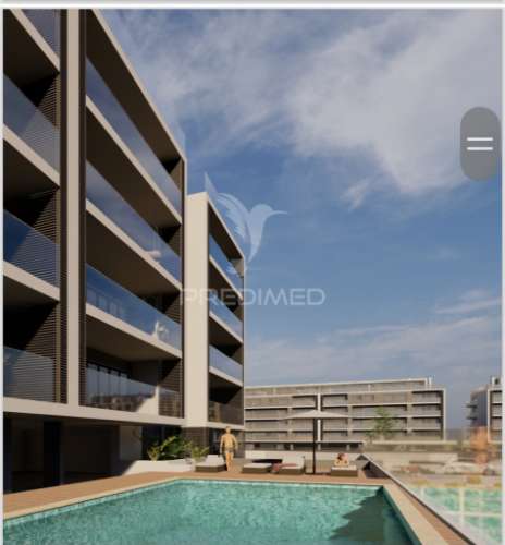 T4 de luxo novo no montijo – garagem dupla, piscina e ginásio