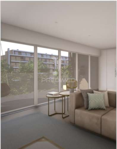 T4 de luxo novo no montijo – garagem dupla, piscina e ginásio