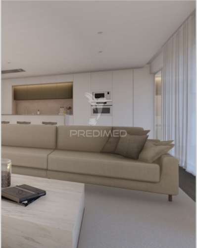 T4 de luxo novo no montijo – garagem dupla, piscina e ginásio