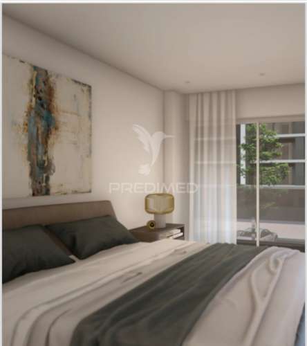 T4 de luxo novo no montijo – garagem dupla, piscina e ginásio