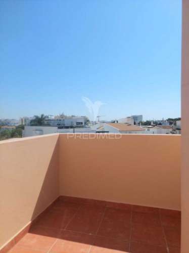 Acolhedora moradia no coração de vilamoura