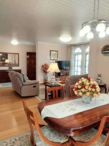 Acolhedora moradia no coração de vilamoura