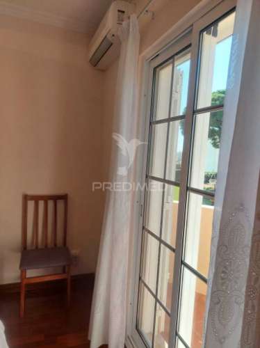 Acolhedora moradia no coração de vilamoura