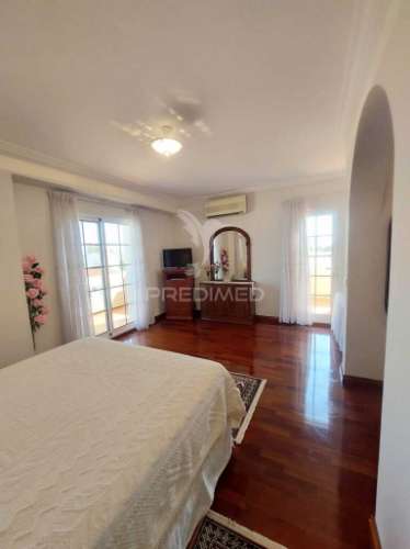 Acolhedora moradia no coração de vilamoura