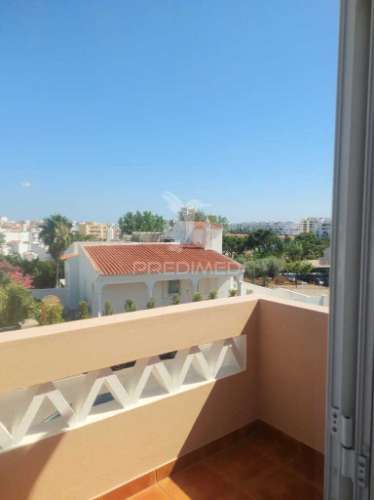 Acolhedora moradia no coração de vilamoura