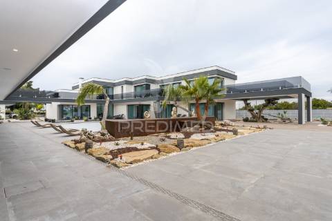 Propriedade única no coração de azeitão - nova