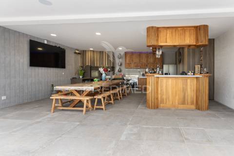 Propriedade única no coração de azeitão - nova