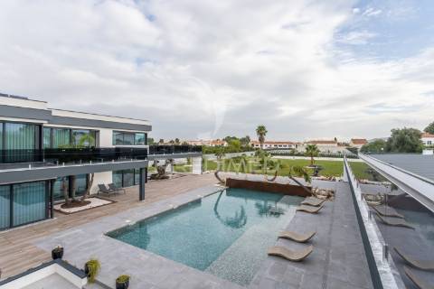 Propriedade única no coração de azeitão - nova