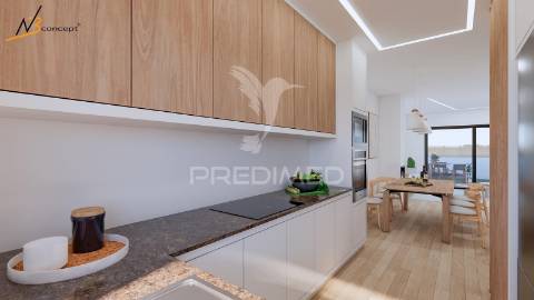 Moradia banda t2 + 1 com logradouro e terraço