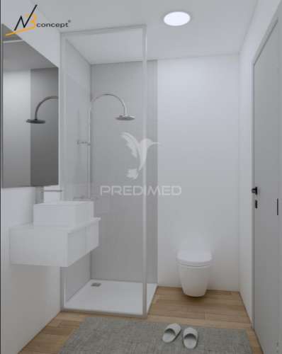 Moradia banda t2 + 1 com logradouro e terraço