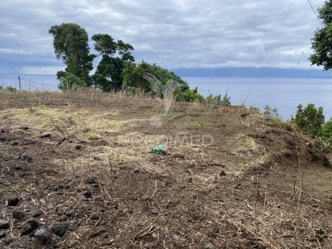 Terreno à venda com projeto aprovado