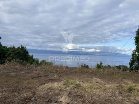 Terreno à venda com projeto aprovado