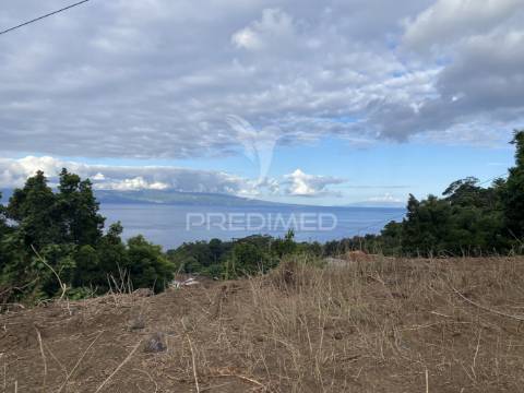 Terreno à venda com projeto aprovado