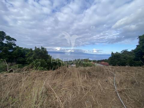 Terreno à venda com projeto aprovado