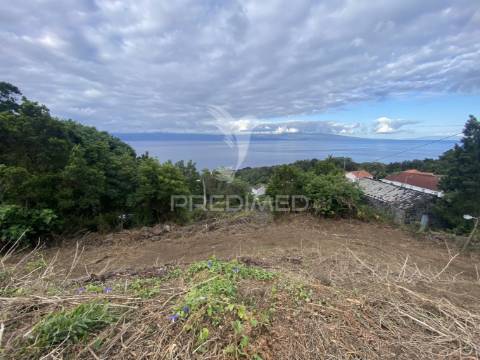 Terreno à venda com projeto aprovado