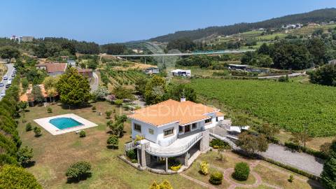 Refúgio de luxo em penafiel - onde os sonhos ganham raízes