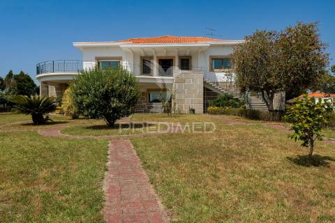 Refúgio de luxo em penafiel - onde os sonhos ganham raízes