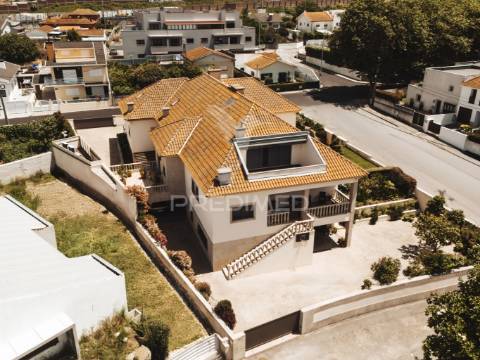Moradia t5 em miramar - vila nova de gaia