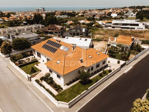 Moradia t5 em miramar - vila nova de gaia