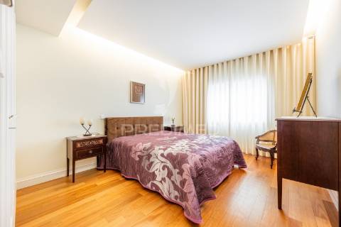 Moradia t5 em miramar - vila nova de gaia