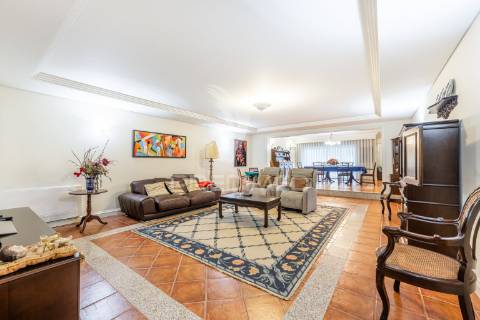 Moradia t5 em miramar - vila nova de gaia