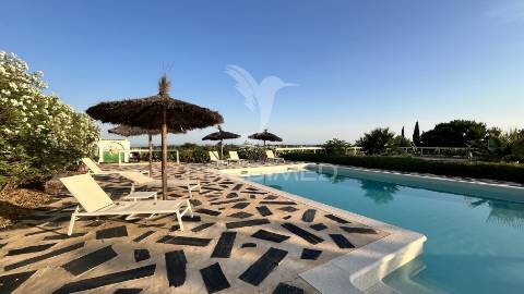 Quinta de luxo exclusiva na fuseta, algarve: refúgio com vista ria formosa e potencial de investimento