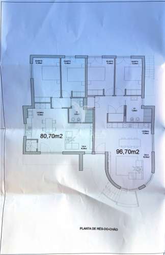 Moradia | 4 apartamentos + terreno