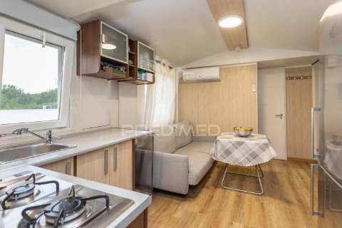 Terreno rústico com casa móvel equipada – habitação imediata