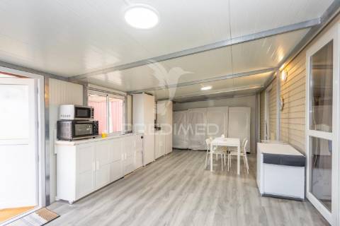 Terreno rústico com casa móvel equipada – habitação imediata