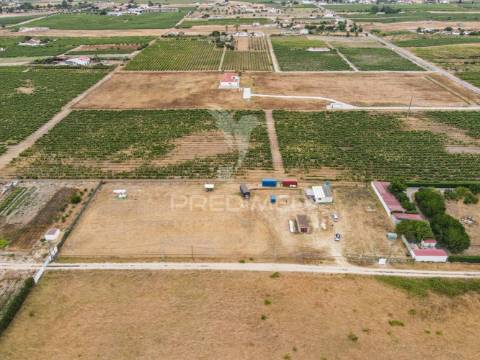 Terreno rústico com casa móvel equipada – habitação imediata